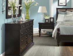 Bedroom Decorating Ideas With Wood Furniture